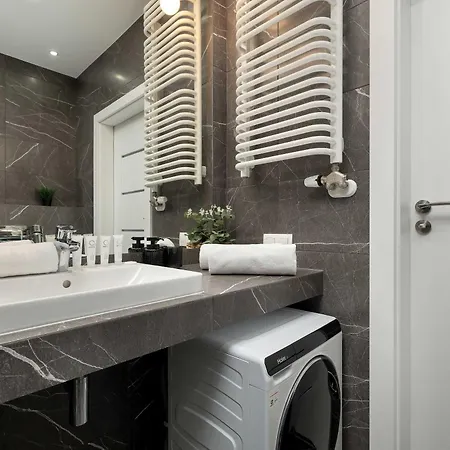 Appartement Funkcjonalny W Katowicach Z Dostepem Do Silowni, Sauny I Parkingiem By Renters Katowice