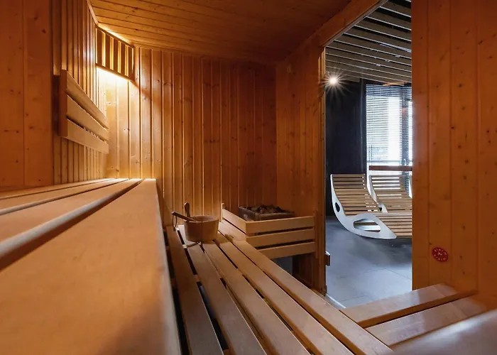 Funkcjonalny W Katowicach Z Dostępem Do Siłowni, Sauny I Parkingiem By Renters