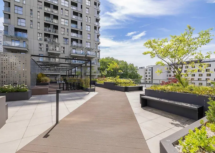 Funkcjonalny W Katowicach Z Dostępem Do Siłowni, Sauny I Parkingiem By Renters